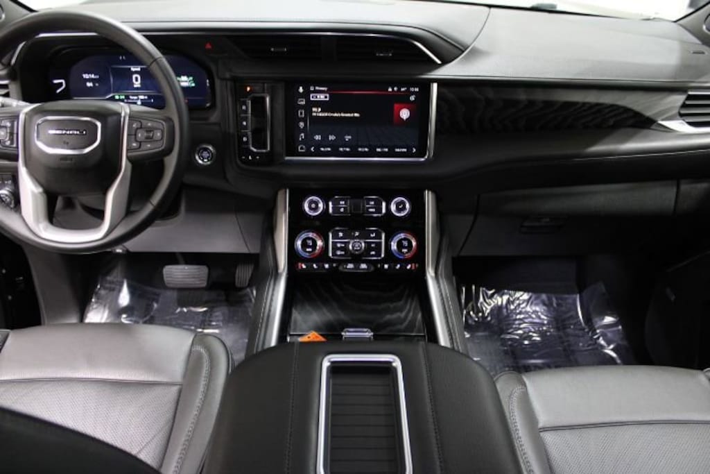 Used 2024 GMC Yukon XL Denali SUV