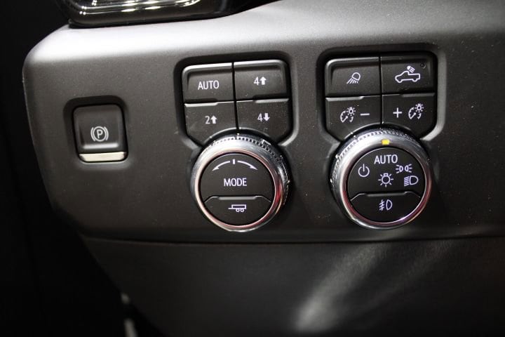 2026 GMC Sierra 1500 AT4 - Photo 40