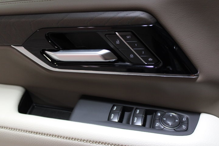2027 GMC Yukon Denali - Photo 21