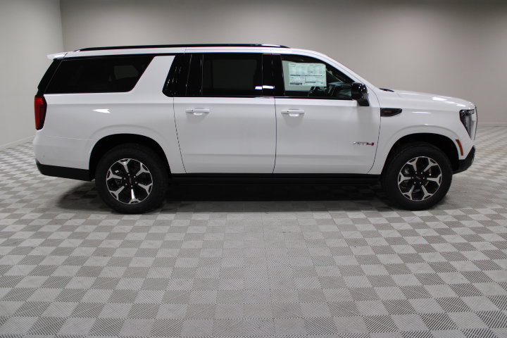 2026 GMC Yukon XL AT4 - Photo 13