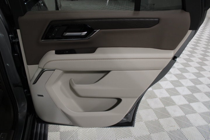 2027 GMC Yukon Denali - Photo 31