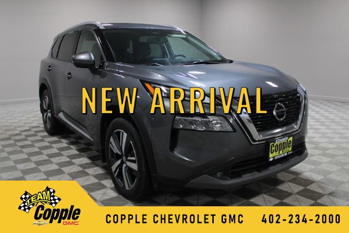 2021 Nissan Rogue SL's photo