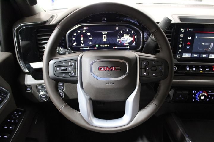 2025 GMC Sierra 2500HD SLT - Photo 17