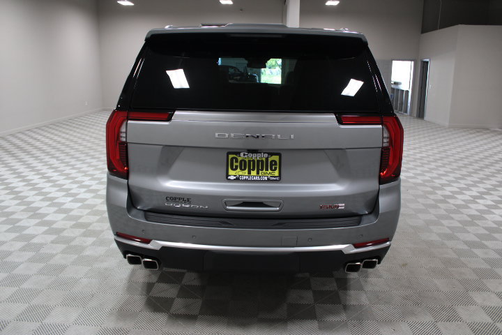 2027 GMC Yukon Denali - Photo 11