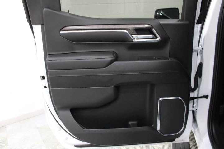 2025 Chevrolet Silverado 1500 LTZ - Photo 22