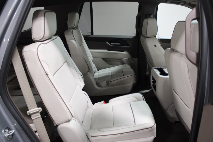 2027 GMC Yukon Denali - Photo 32