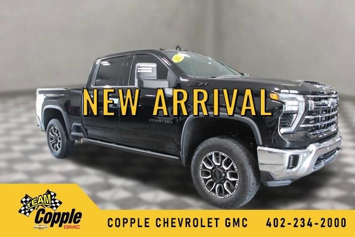 2024 Chevrolet Silverado HD's photo