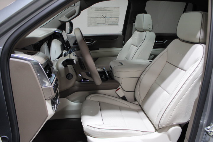 2027 GMC Yukon Denali - Photo 22