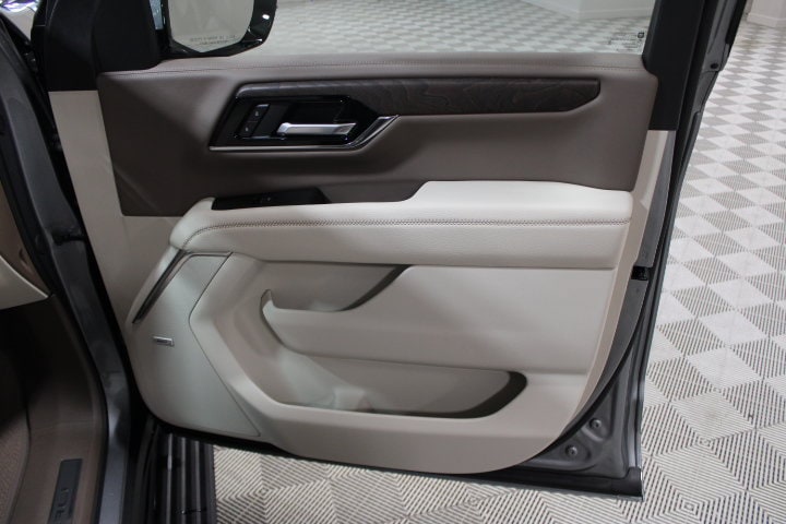 2027 GMC Yukon Denali - Photo 27