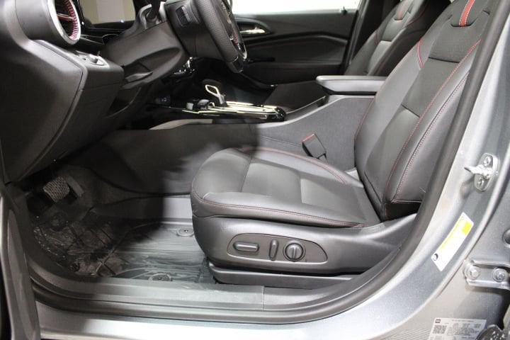 2026 Chevrolet Trax RS - Photo 19