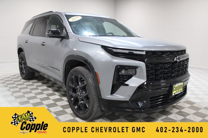 Sterling Gray Metallic 2025 Chevrolet Traverse SUV / Crossover Four-Wheel Drive Automatic