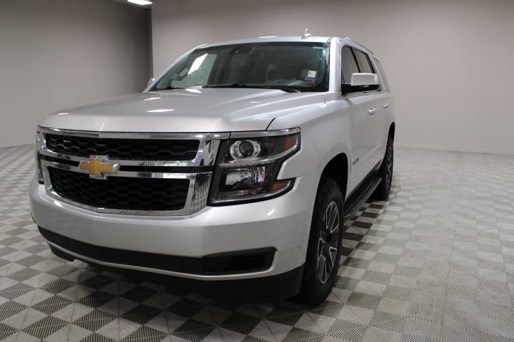 2019 Chevrolet Tahoe LT photo 2