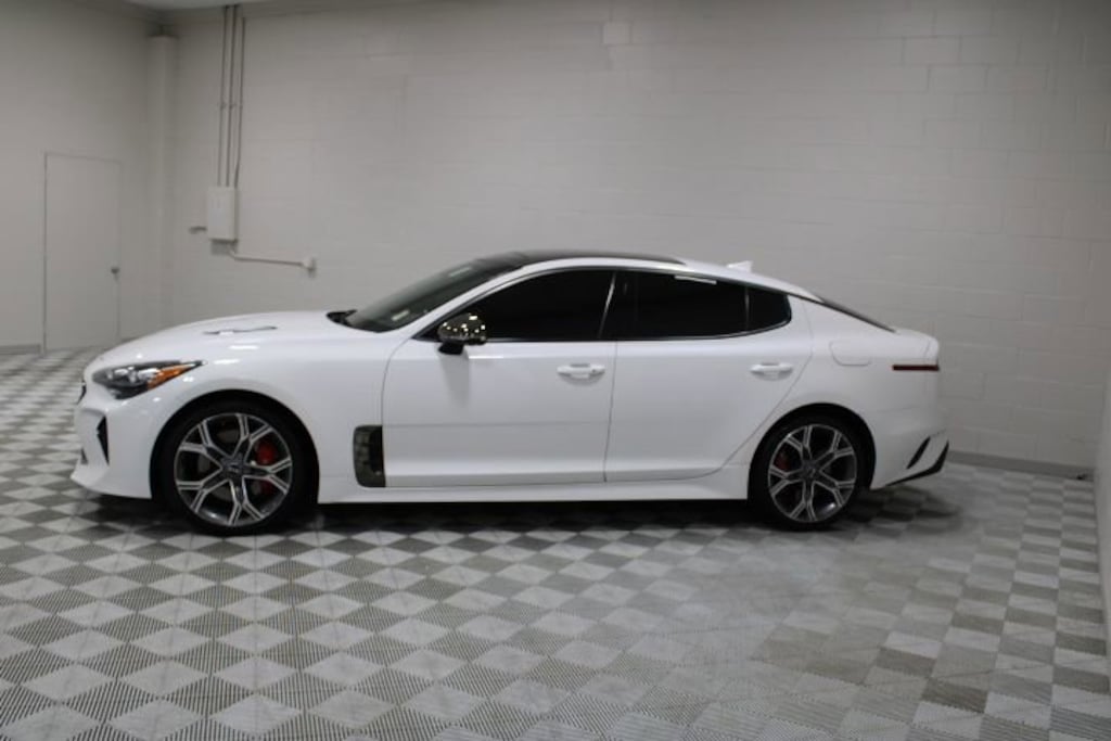 Used 2021 Kia Stinger GT2