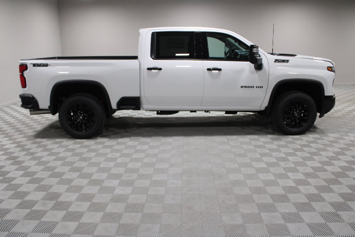 2026 Chevrolet Silverado 2500 HD LTZ - Photo 13