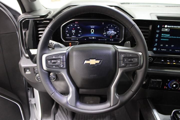 2025 Chevrolet Silverado 1500 LTZ - Photo 40