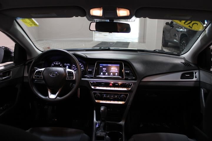 Used 2019 Hyundai Sonata SE with VIN 5NPE24AF9KH737035 for sale in Louisville, NE
