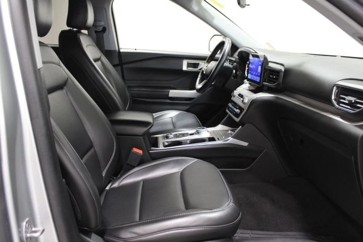 2023 Ford Explorer XLT - Photo 25