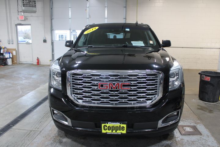 2019 Gmc Yukon Denali photo 2