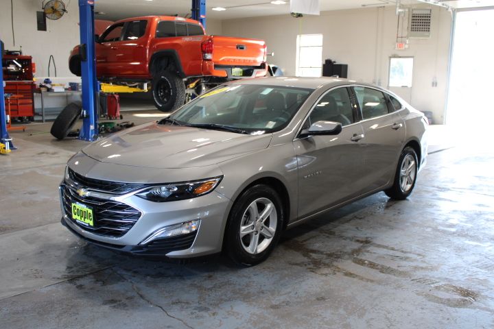 2024 Chevrolet Malibu photo 4
