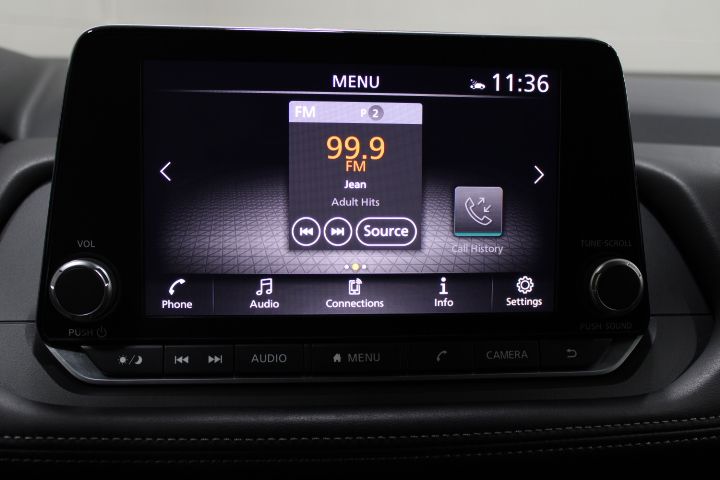 2024 Nissan Rogue SV photo 2