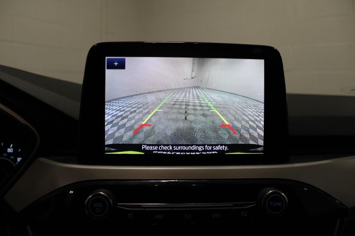 2022 Ford Escape SEL photo 4