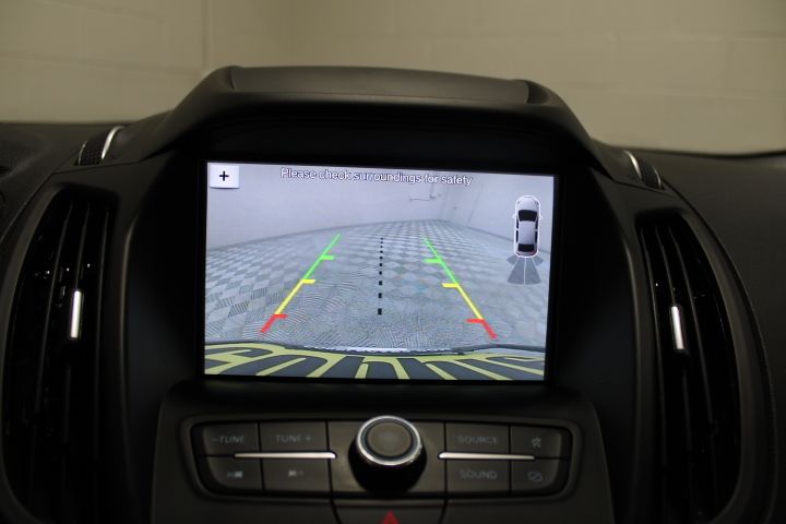 2019 Ford Escape SEL photo 3