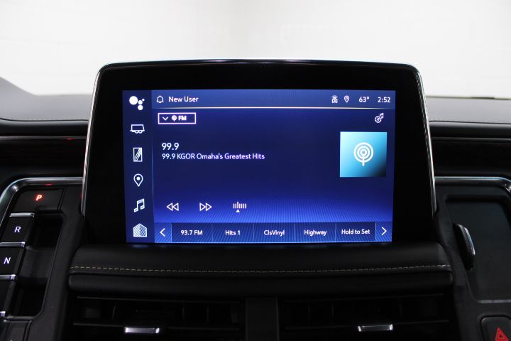 2023 Chevrolet Suburban Premier photo 2