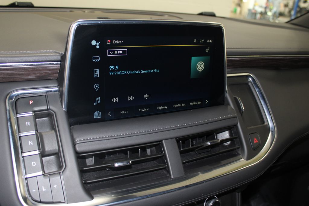2024 Chevrolet Tahoe Z71 photo 2