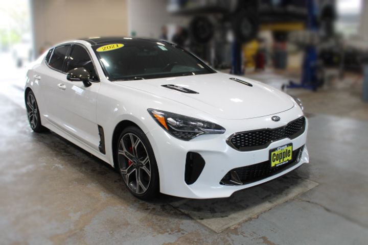 2021 Kia Stinger GT2 photo 2