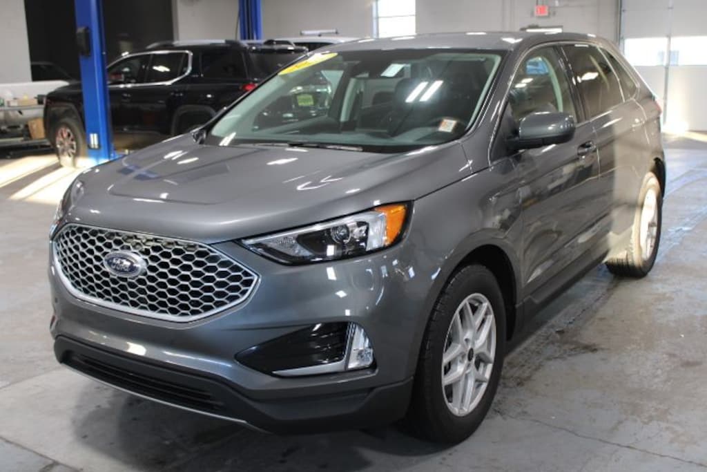 Used 2023 Ford Edge SEL SUV