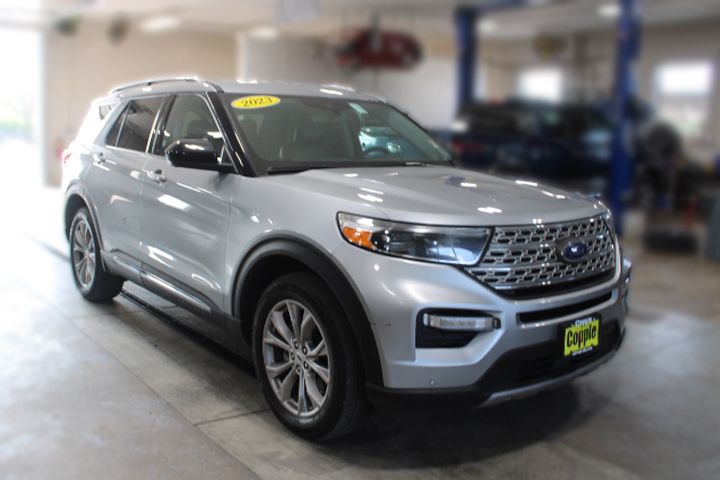 2023 Ford Explorer Limited photo 2