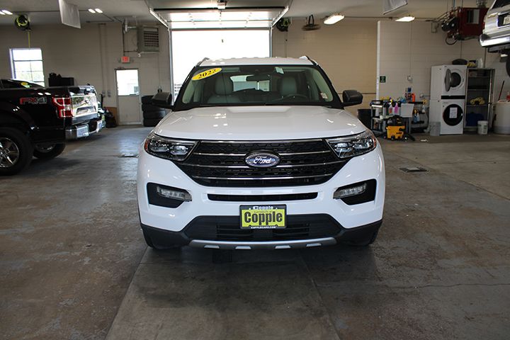 2022 Ford Explorer XLT photo 3