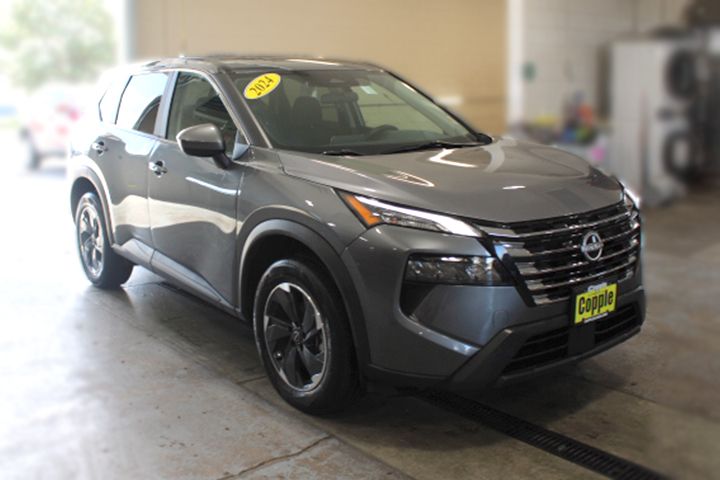 2024 Nissan Rogue SV photo 2