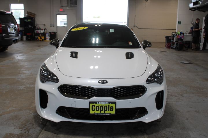 2021 Kia Stinger GT2 photo 3
