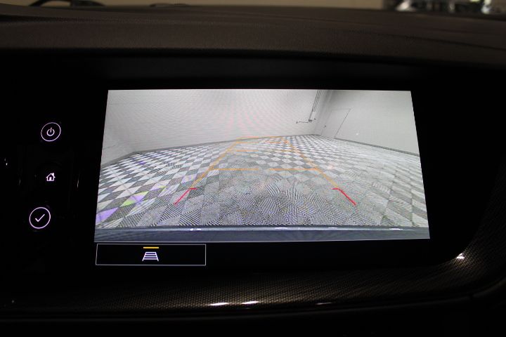 2023 Buick Envision Essence photo 3