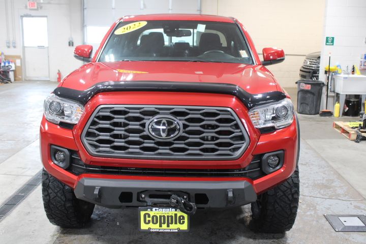 2022 Toyota Tacoma TRD Off-Road photo 3
