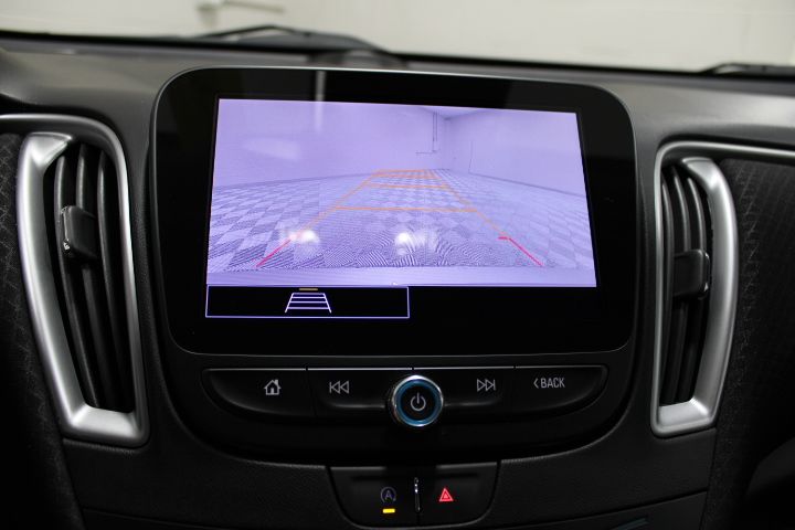 2024 Chevrolet Malibu 1LT photo 3