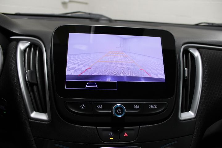 2023 Chevrolet Malibu 1LT photo 3