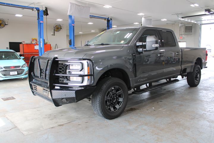 2023 Ford F-350 Lariat photo 4