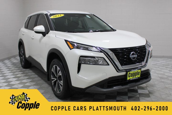 2023 Nissan Rogue SV's photo