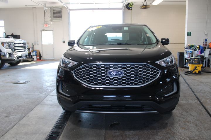 2024 Ford Edge SEL photo 3