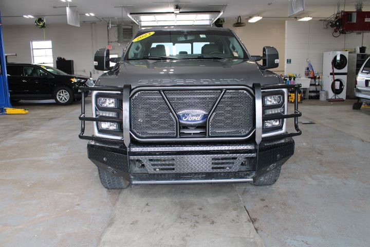 2023 Ford F-350 Lariat photo 3