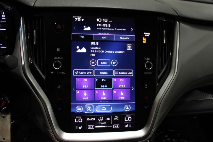 2020 Subaru Outback Premium photo 2