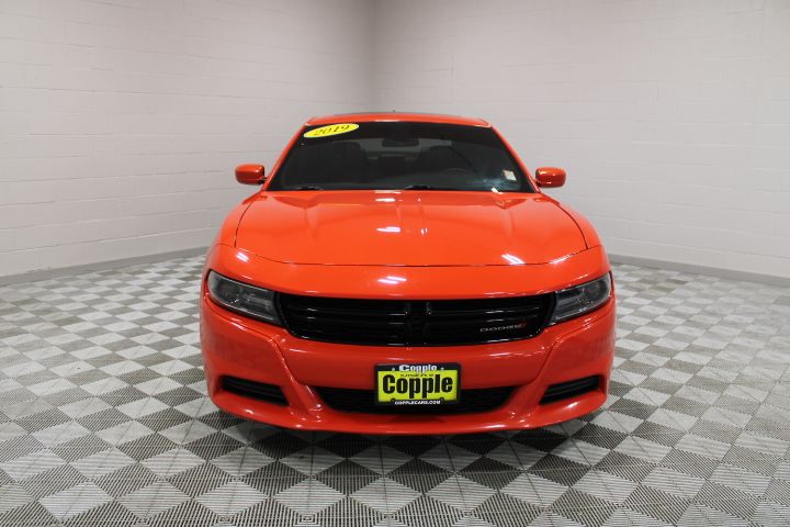 2019 Dodge Charger SXT photo 2