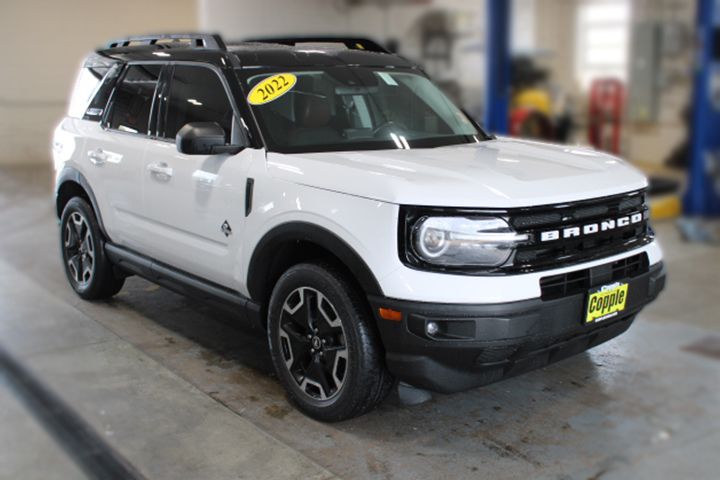 2022 Ford Bronco Sport Outer Banks photo 2