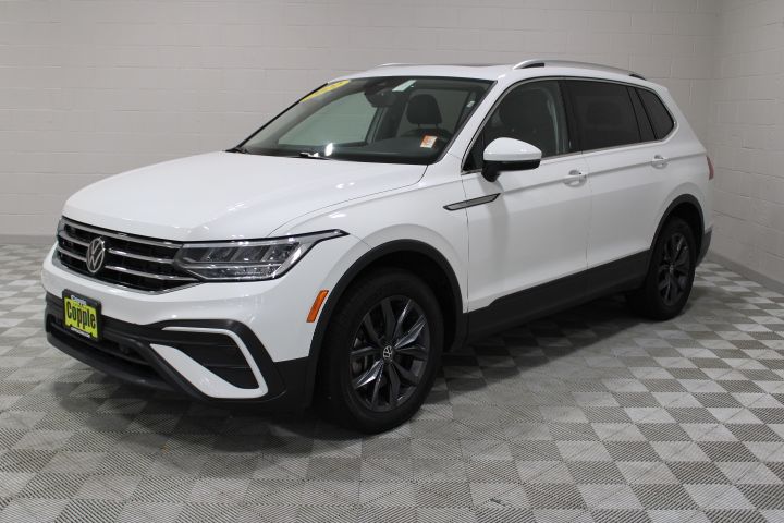 2022 Volkswagen Tiguan SE photo 3