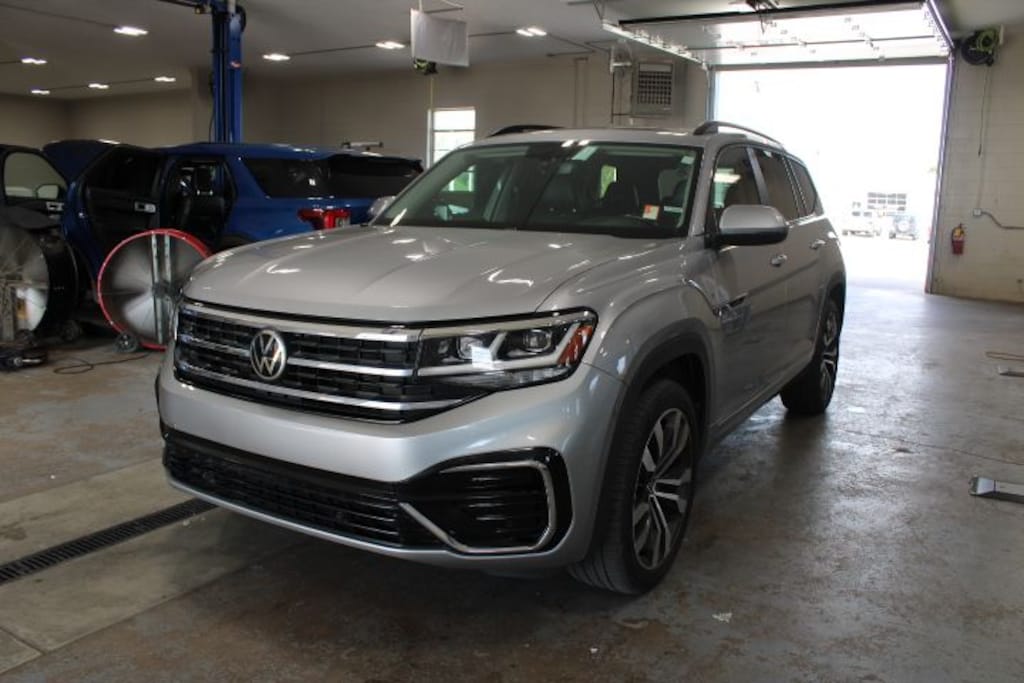 Used 2021 Volkswagen Atlas 3.6L V6 SE w/Technology R-Line 4MOTION SUV