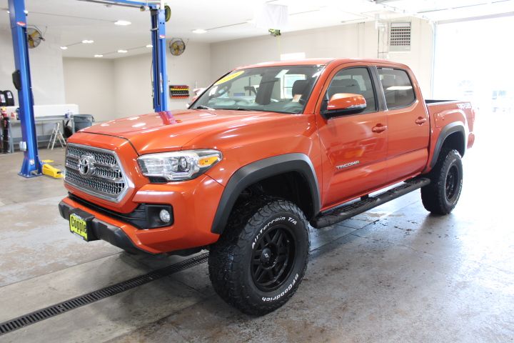 2016 Toyota Tacoma TRD Sport V6 photo 4