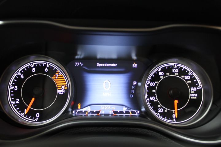 2022 Jeep Cherokee Latitude Lux photo 4