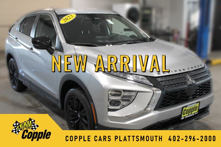 2023 Mitsubishi Eclipse Cross LE's photo